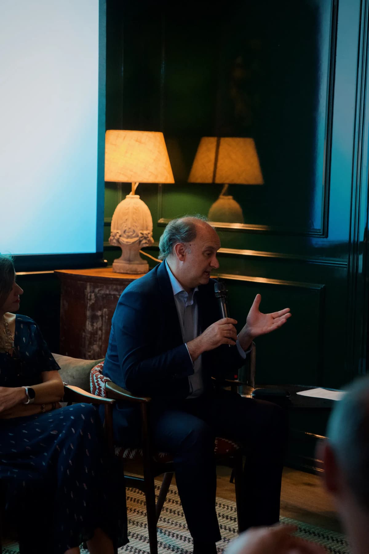 De presentación corporativa a encuentro exclusivo